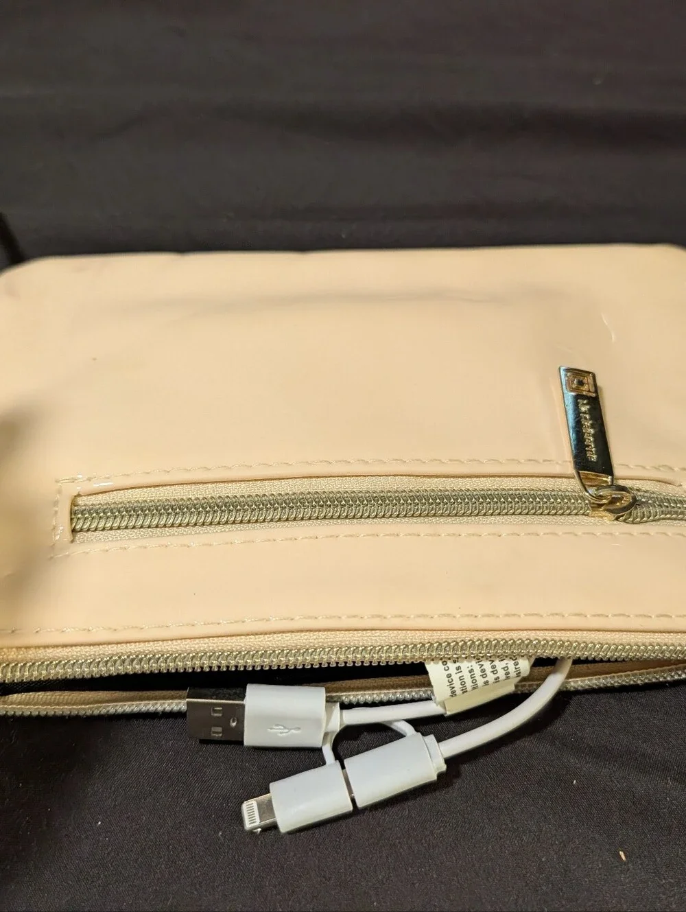 Liz Claiborne Phone Charging Wallet iPhone android Wristlet NWT Removable Power